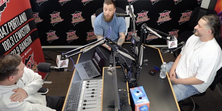 Crow’s Nest Barbers Talk Cuts For Class