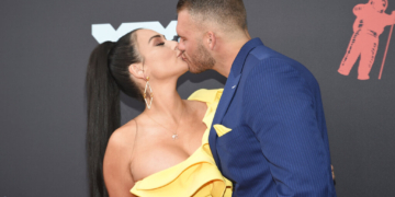 Jenni “JWoww” Farley & Zack Carpinello Have Surprise Wedding