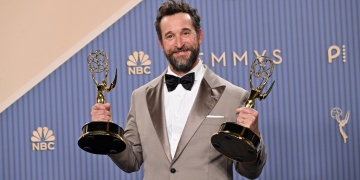 Noah Wyle Named People’s 2026 Sexiest Man Alive